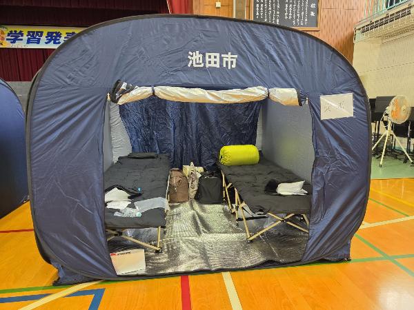 組立後のテント