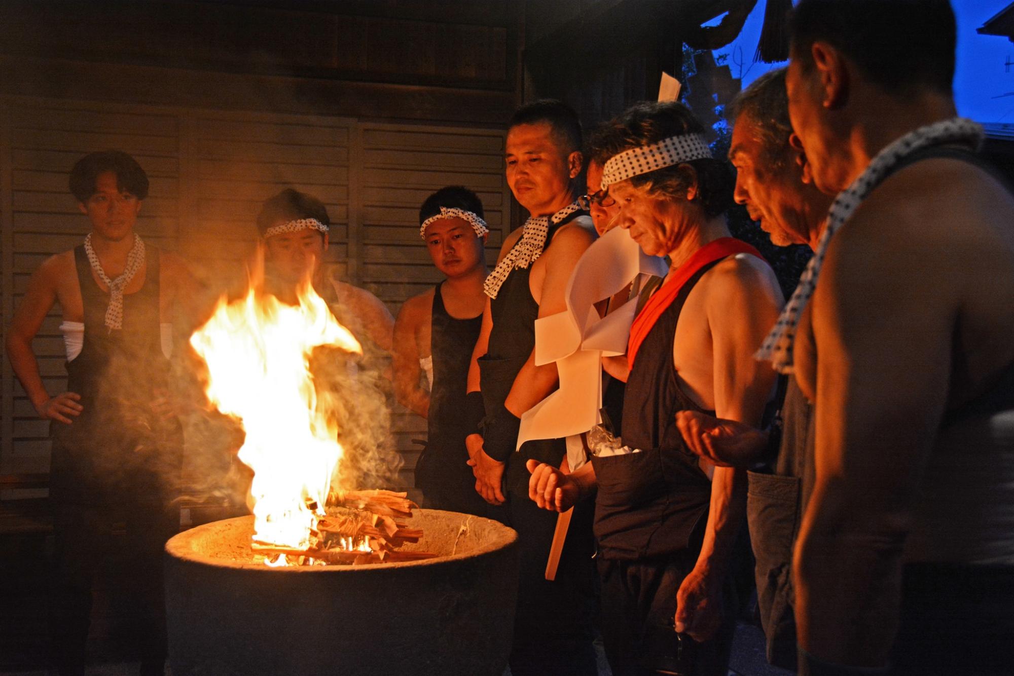 がんがら火祭り