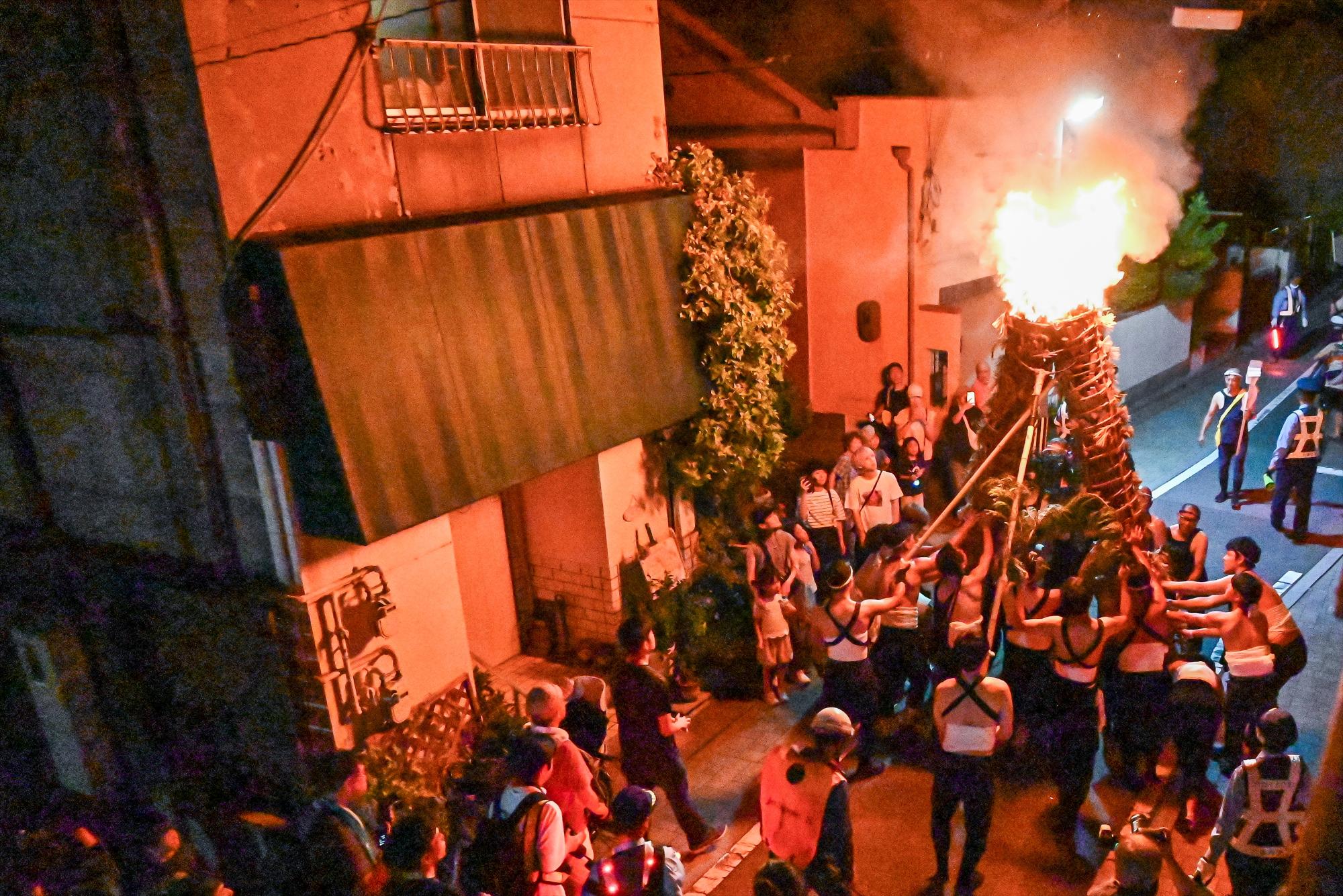 がんがら火祭り