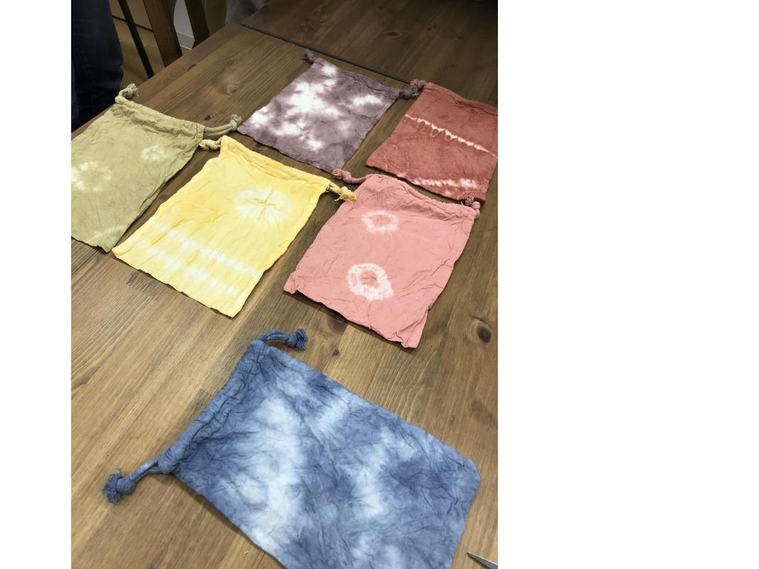 染色ワークショップの作品例