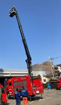 （写真）7号車 13メートル放水塔付消防自動車
