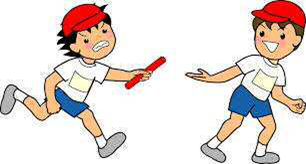 バトンリレーをしている赤い帽子を被った男の子2名のイラスト